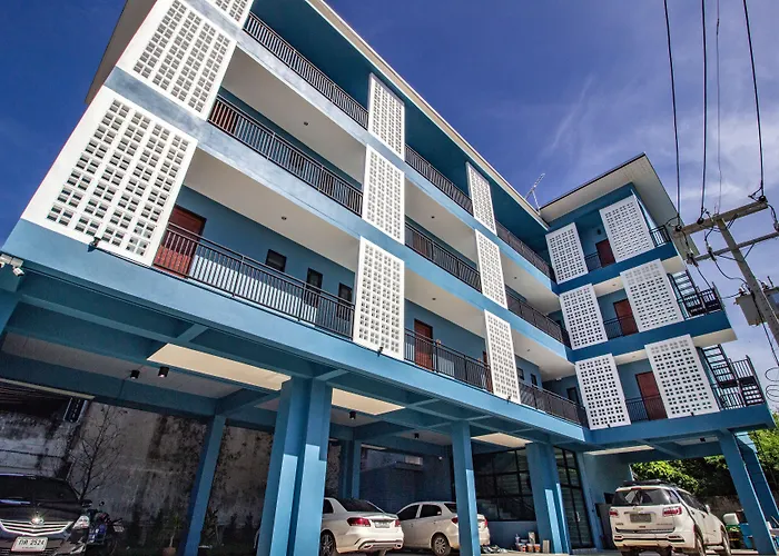 โรงแรม Is Am Are Boutique 3*